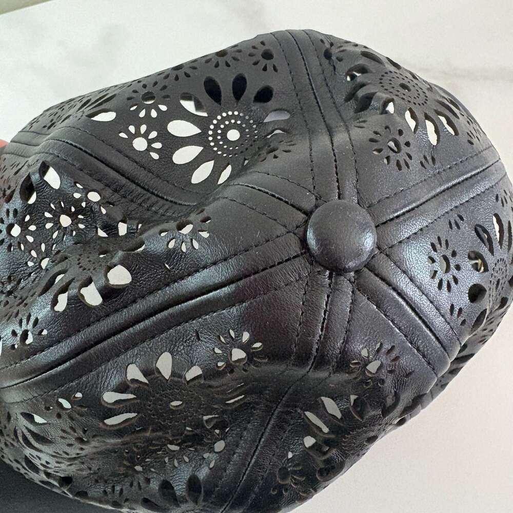 Christian Dior Black Lambskin Leather Laser Cut Floral Hat Size 57 Small - Picture 4 of 10